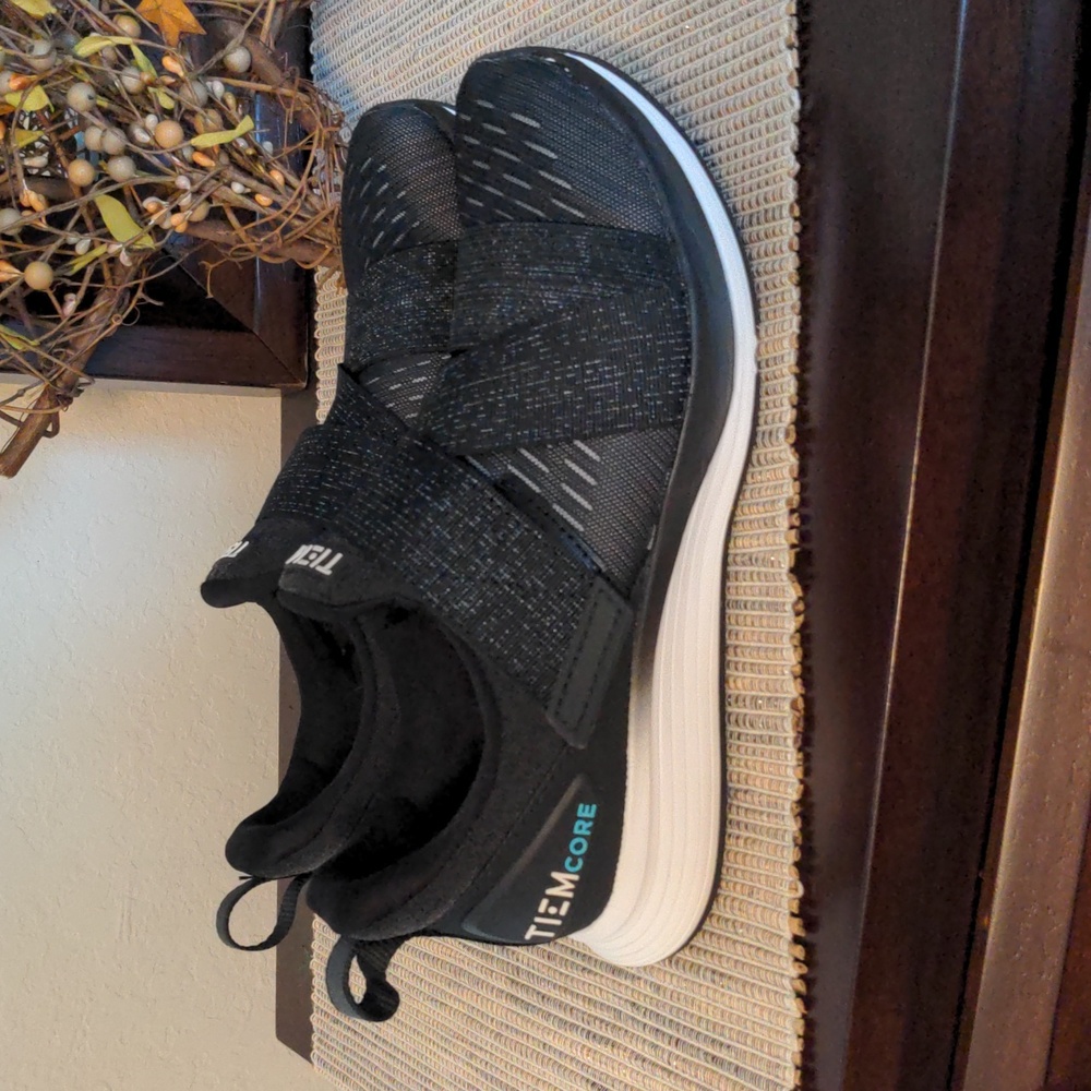 Tiem Latus Studio Jet Black Cross-Training Sneakers